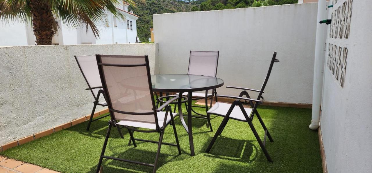 Bajo Con Jardin Deluxe Apartment Benahavís Exterior foto